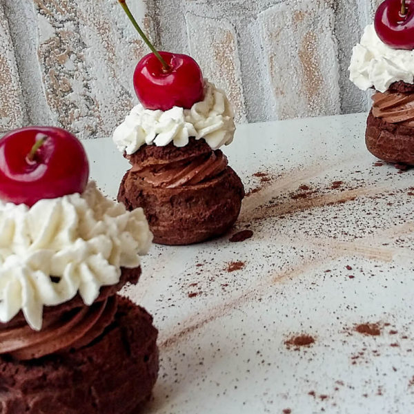 Choux Foret Noire - Atelier Eleni